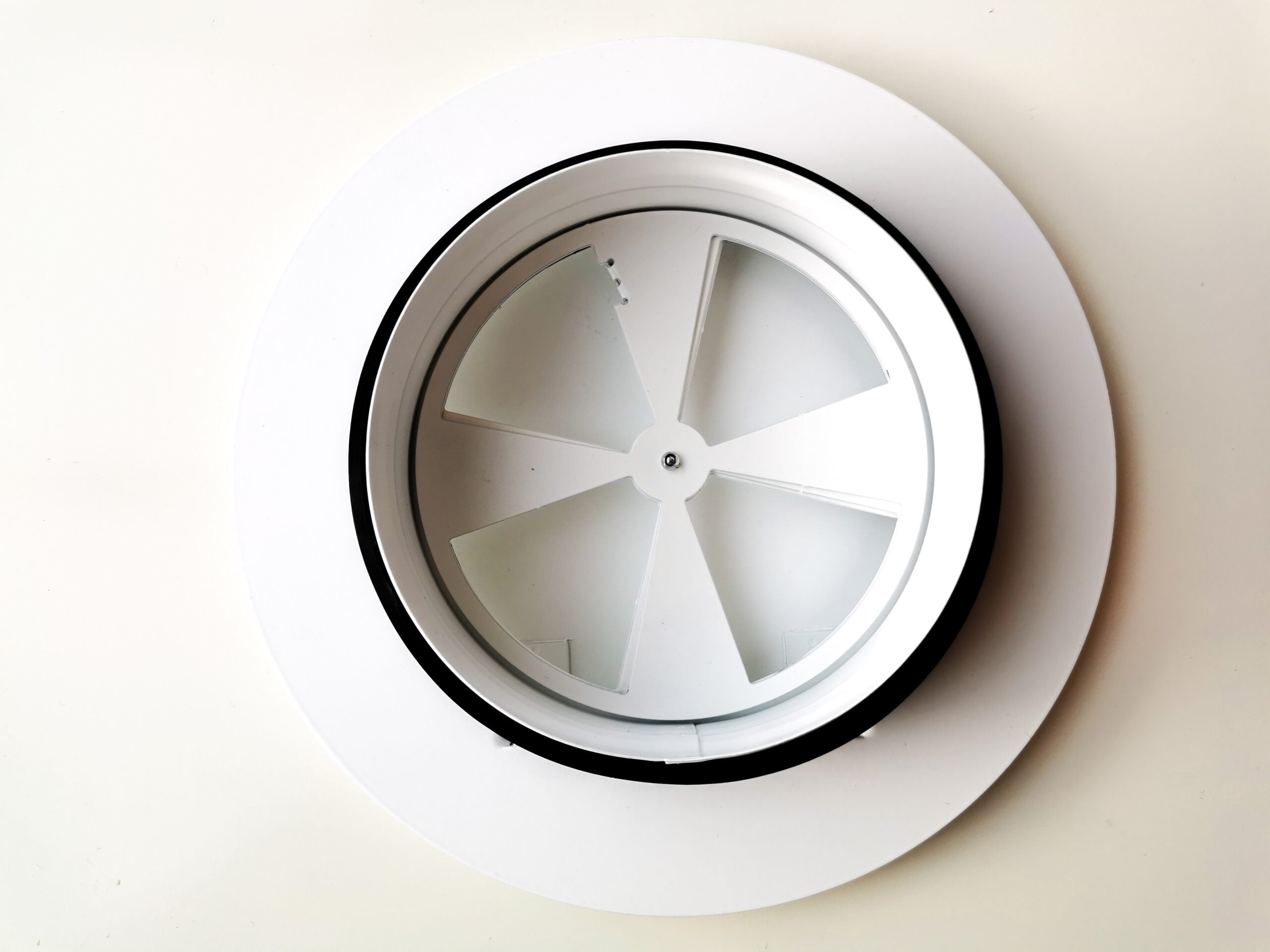 TLR sissepuhke- ja väljatõmbeplafoon - Image 4